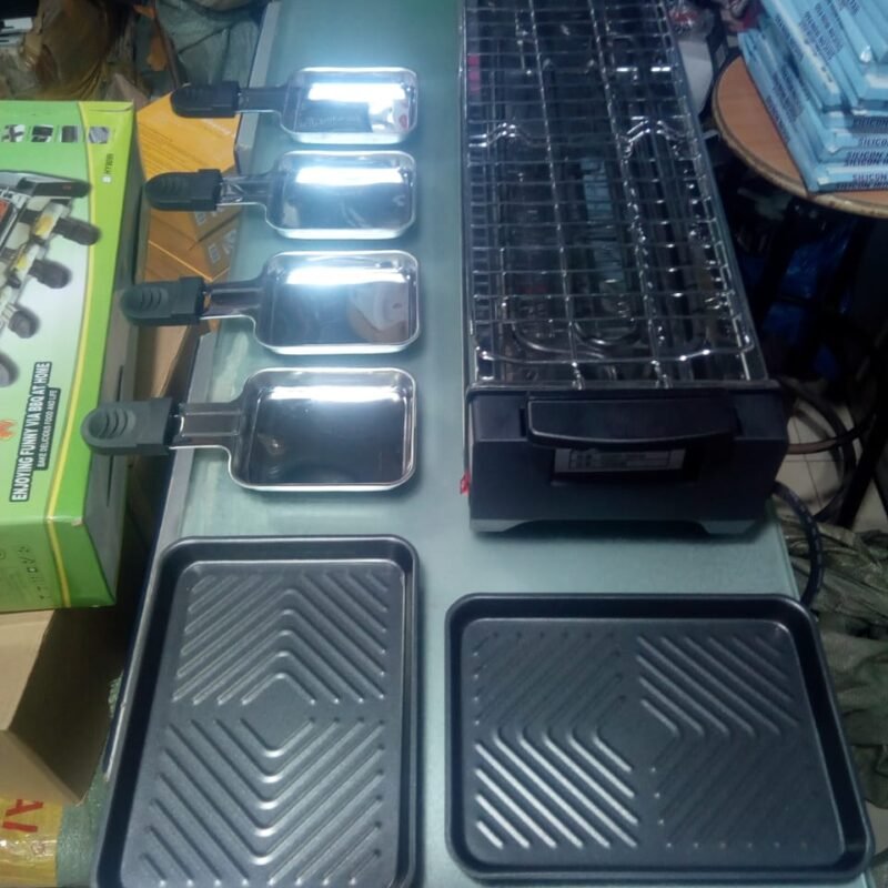 Electric Barbecue Grill with 4 Mini Pans